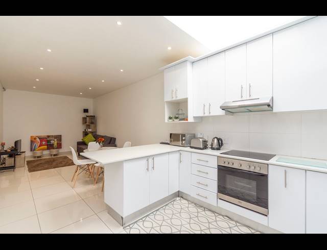 3 BEDROOM APARTMENT FOR SALE IN KENILWORTH